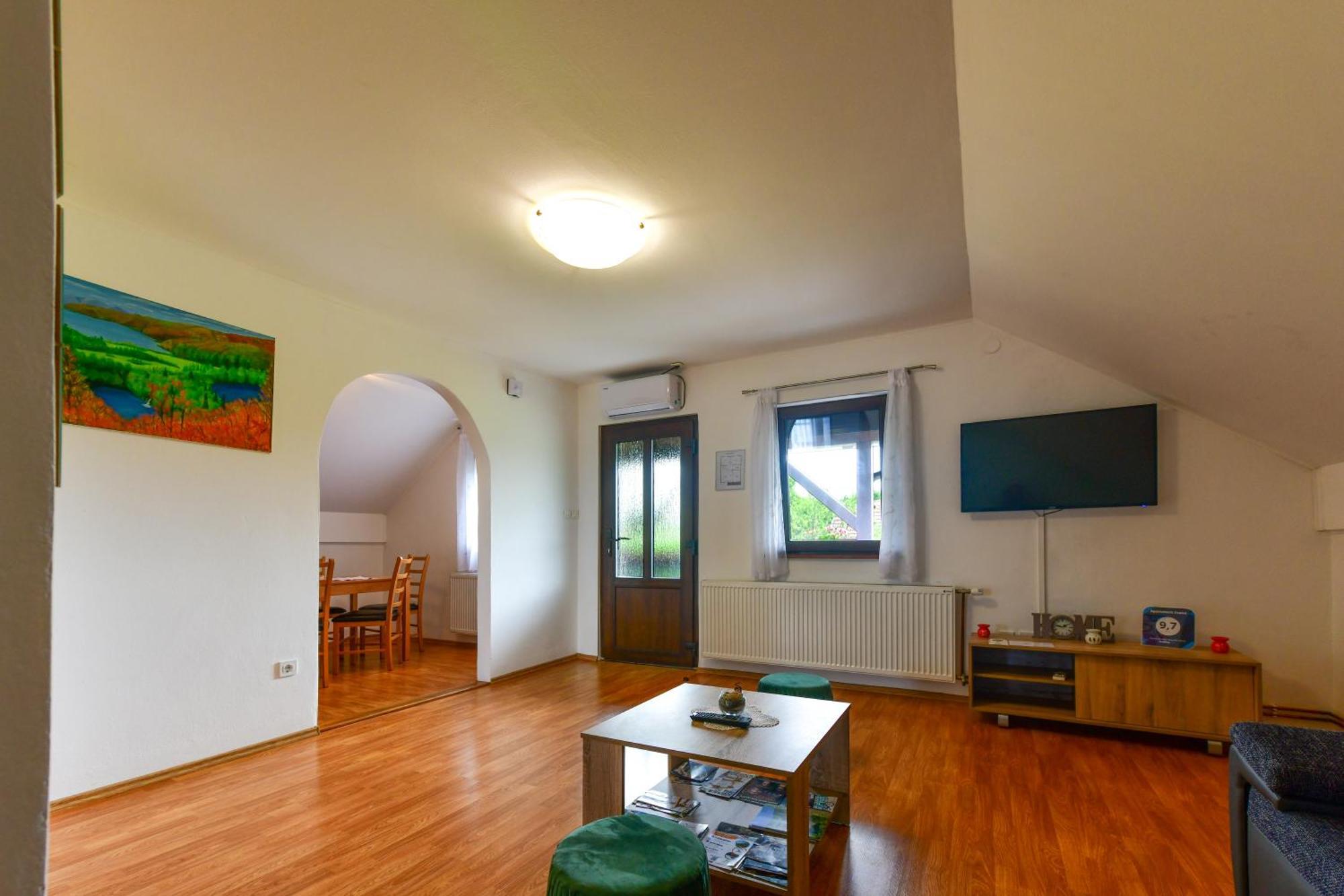 Apartment Ivano Rakovica Exterior foto