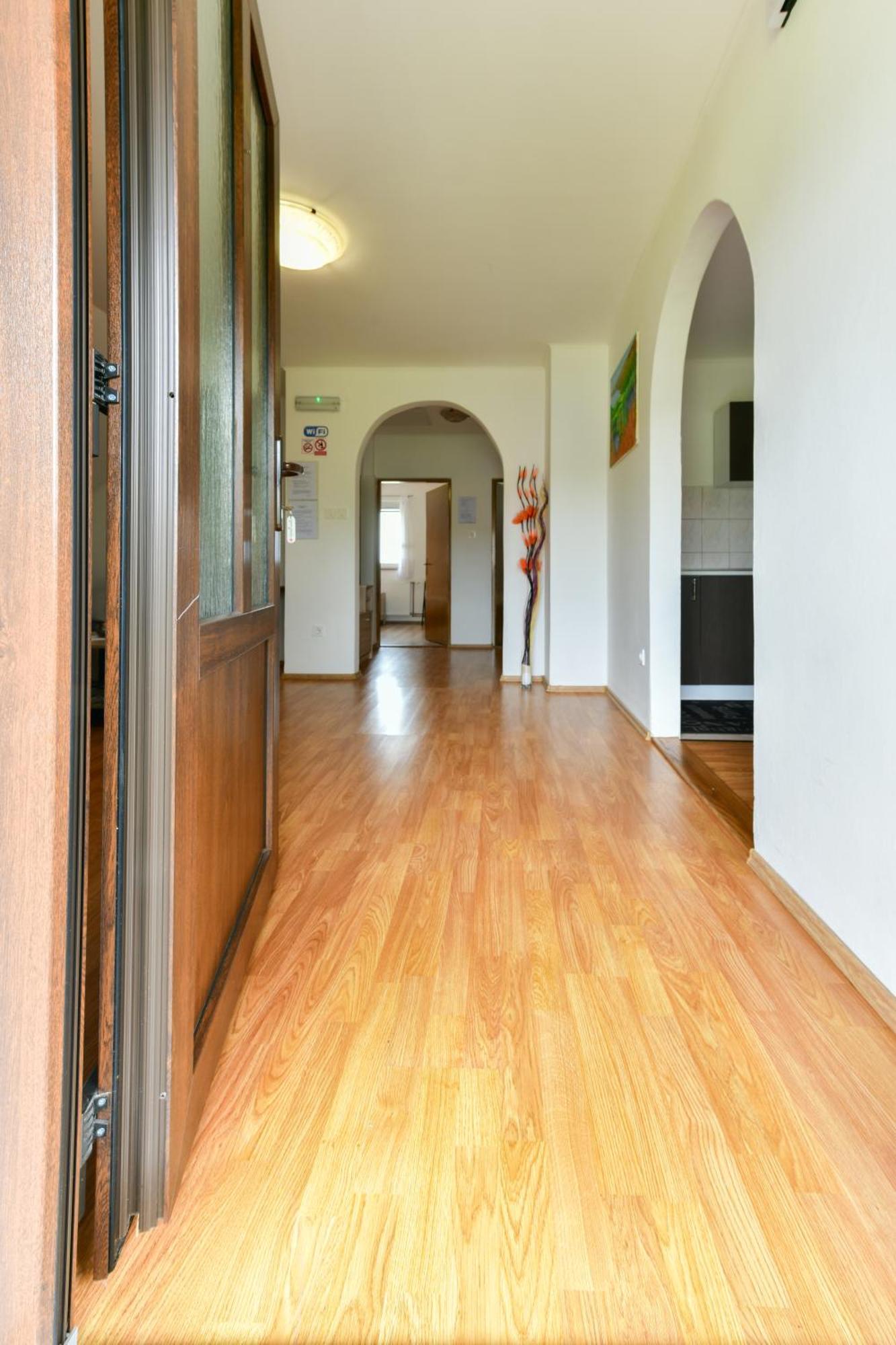 Apartment Ivano Rakovica Exterior foto